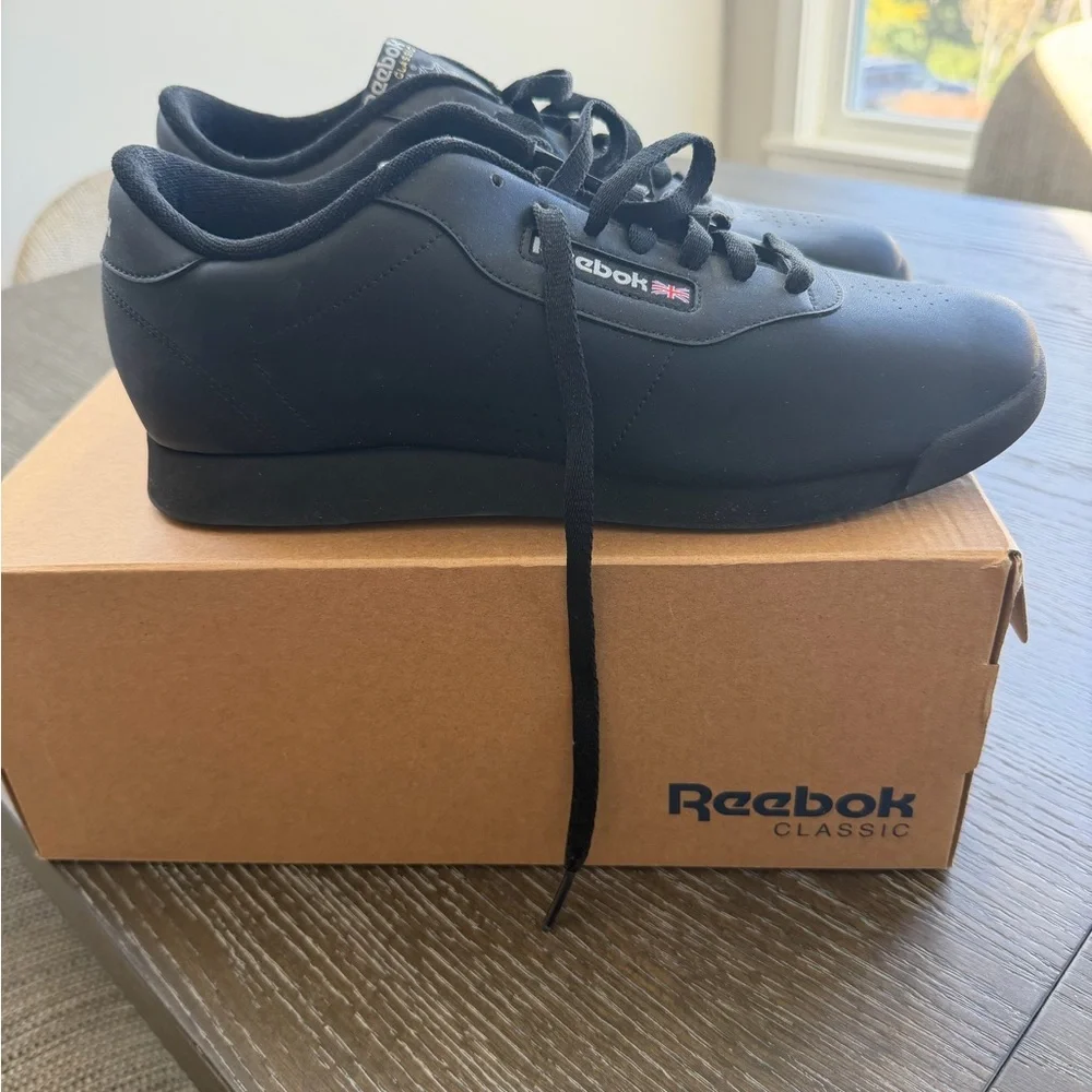 Reebok Classic Women's Princess 11 Wide Shoes - Picture 5 of 7